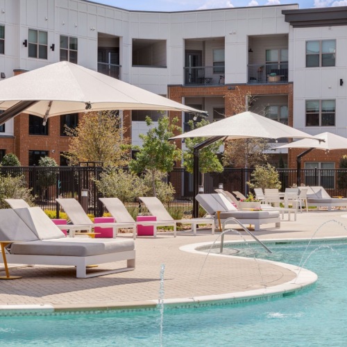Shimmering resort-style pool	 Shimmering resort-style pool